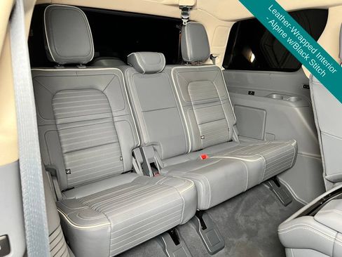 Used 2024 Lincoln Navigator Black Label AWD/4WD image 19