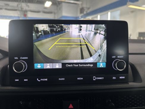 Used 2025 Honda CR-V EX image 12