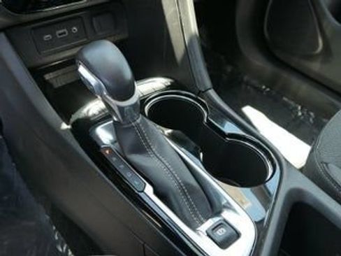 Used 2023 Buick Encore GX Select w/ Sport Touring Package FWD image 22