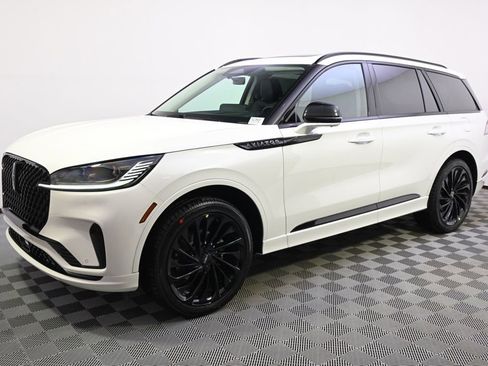 New 2026 Lincoln Aviator Reserve image 2