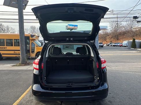 Used 2017 Ford C-MAX SE image 9