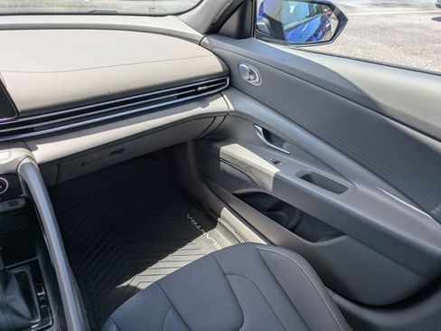 Used 2024 Hyundai Elantra SEL FWD image 16