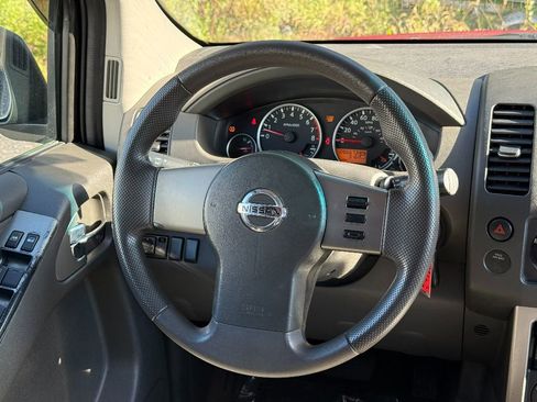 Used 2006 Nissan Pathfinder S image 32