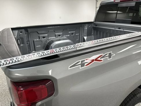 Used 2023 Chevrolet Silverado 1500 LTZ w/ LTZ Convenience Package II AWD/4WD image 37