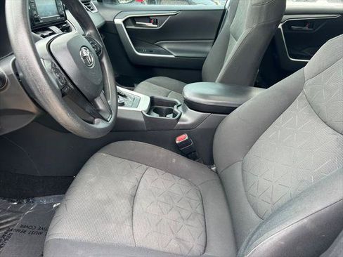 Certified 2021 Toyota RAV4 XLE w/ Convenience Package AWD/4WD image 11