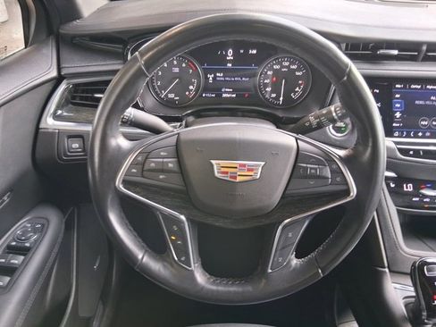 Used 2022 Cadillac XT5 Premium Luxury w/ Technology Package image 8