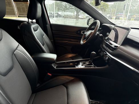 Used 2023 Jeep Compass Altitude w/ Convenience Group image 34