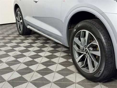Used 2022 Audi Q5 2.0T Premium Plus w/ Premium Plus Package image 12