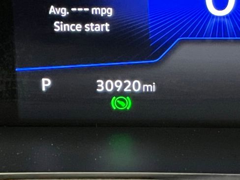 Used 2023 Volkswagen Tiguan SE w/ Panoramic Sunroof Package image 25