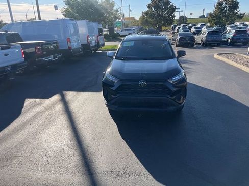 Used 2022 Toyota RAV4 LE image 4