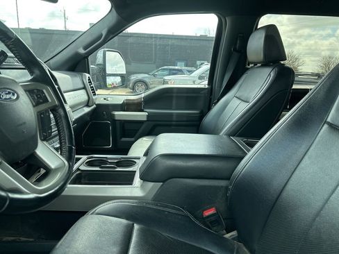 Used 2022 Ford F350 Lariat w/ Chrome Package image 22