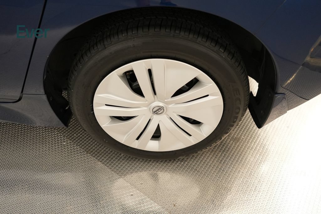 Used 2025 Nissan Leaf S FWD image 19