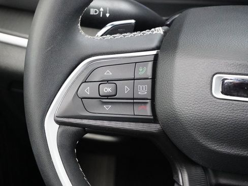 Used 2024 Jeep Grand Cherokee Laredo X w/ Trailer Tow Package image 21