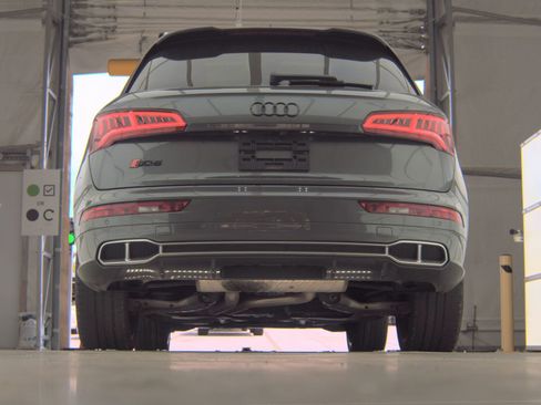 Used 2018 Audi SQ5 Premium Plus AWD/4WD image 11