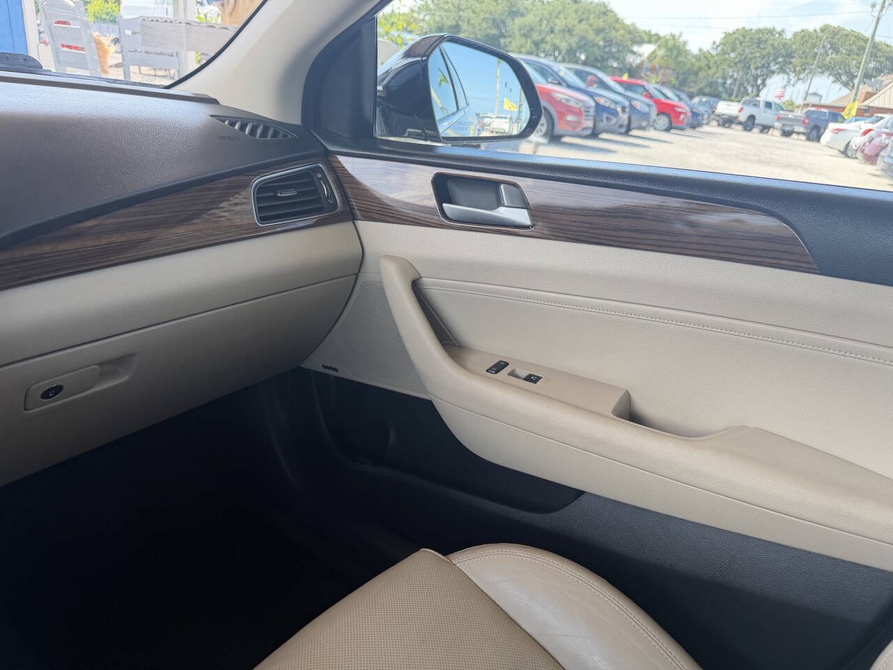 Used 2017 Hyundai Sonata Limited w/ Ultimate Package 02 FWD image 20