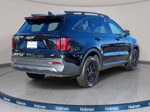 Used 2023 Kia Sorento S image 5
