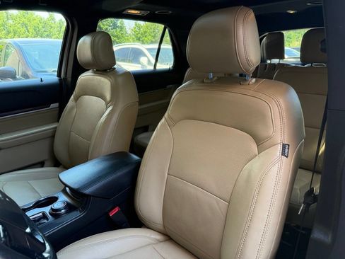 Used 2016 Ford Explorer Limited w/ Equipment Group 301A AWD/4WD image 10