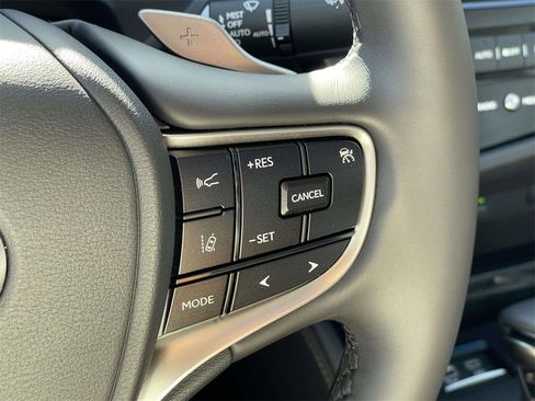 Used 2024 Lexus ES 350 w/ Premium Package image 9