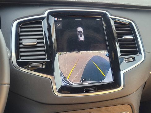 Certified 2023 Volvo XC90 B6 Ultimate w/ Protection Package Premier image 24