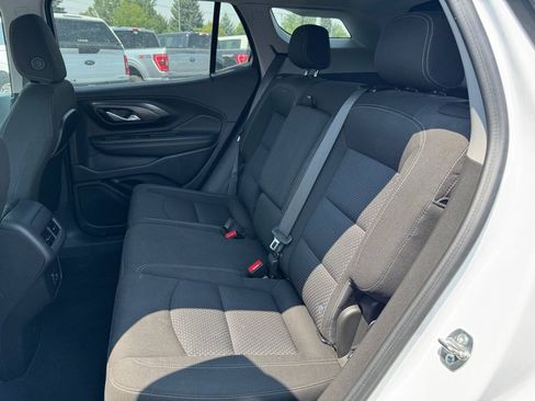 Used 2024 GMC Terrain SLE AWD/4WD image 12