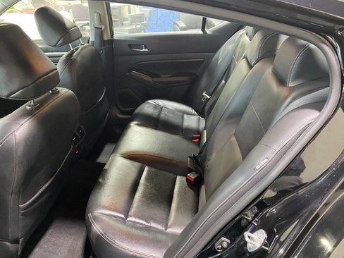Used 2022 Nissan Altima 2.5 SL FWD image 16