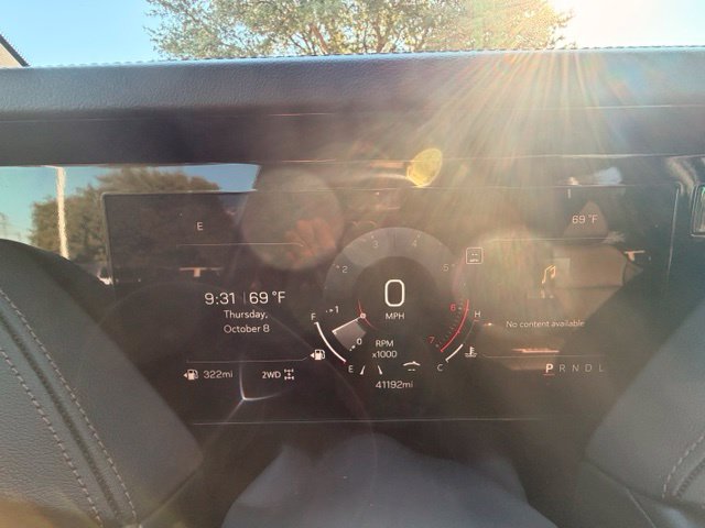 Used 2025 GMC Yukon AT4 w/ AT4 Premium Package AWD/4WD image 13
