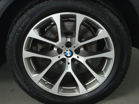Used 2021 BMW X5 xDrive40i w/ Convenience Package image 47