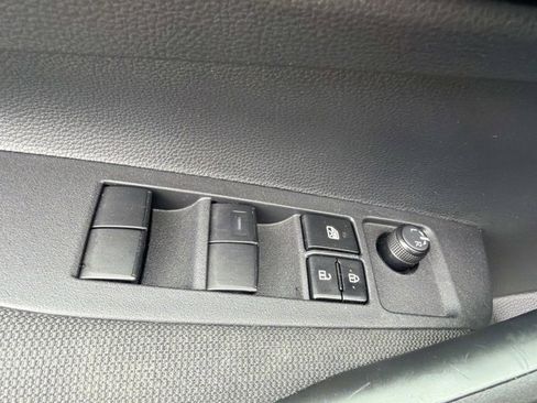 Used 2025 Toyota Corolla LE image 8