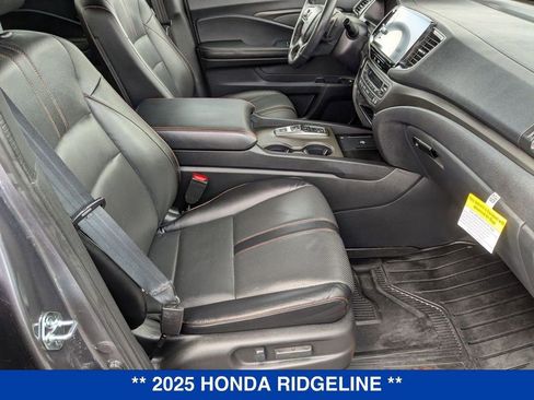 Used 2025 Honda Ridgeline TrailSport image 34