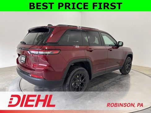 New 2025 Jeep Grand Cherokee Altitude image 7