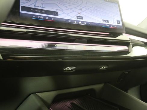 Certified 2025 BMW 540i xDrive image 27