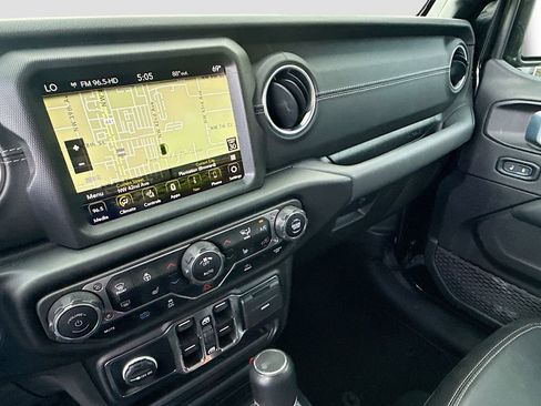 Used 2023 Jeep Wrangler Unlimited Sahara w/ Cold Weather Group AWD/4WD image 24