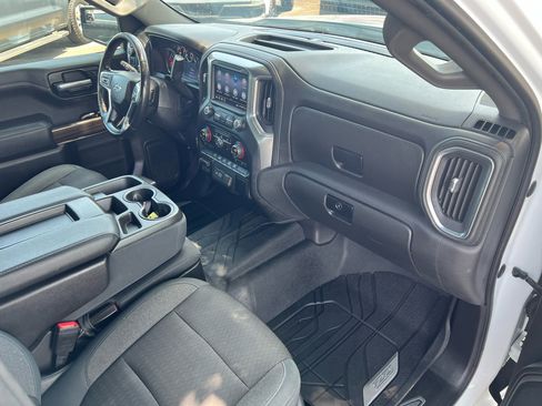 Used 2019 Chevrolet Silverado 1500 RST image 22
