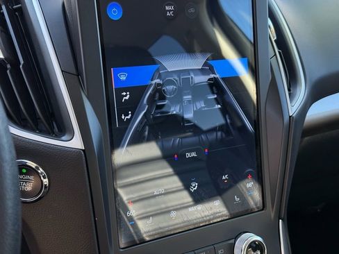 Used 2024 Ford Edge SEL image 26