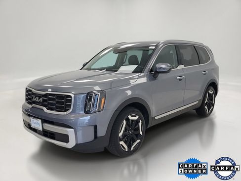 Used 2025 Kia Telluride S AWD/4WD image 1