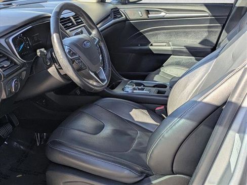 Used 2019 Ford Fusion Titanium AWD/4WD image 16