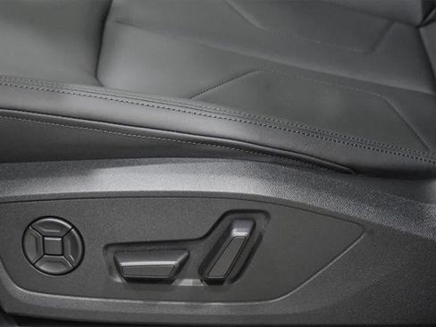 Certified 2024 Audi Q3 2.0T Premium Plus image 16