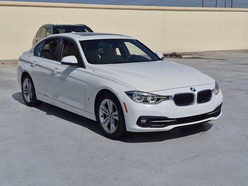 Used 2018 BMW 330e RWD image 3