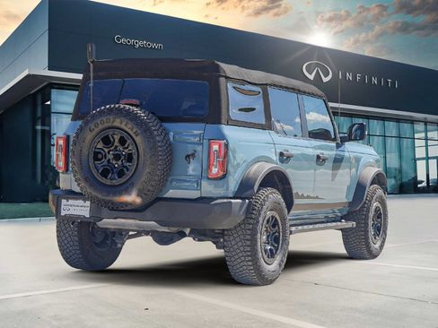 Used 2023 Ford Bronco Wildtrak image 5