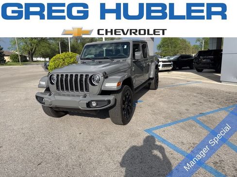 Used 2023 Jeep Gladiator Overland AWD/4WD image 1