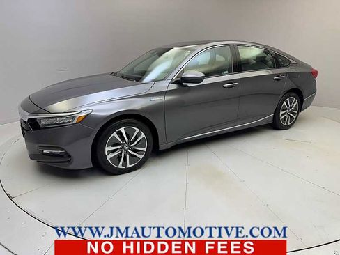 Used 2018 Honda Accord Touring image 1