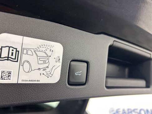 Used 2020 Ford Escape SEL image 35