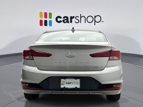 Used 2020 Hyundai Elantra Limited w/ Ultimate Package 03 FWD image 4