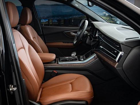 Certified 2025 Audi Q7 3.0T Premium Plus image 19