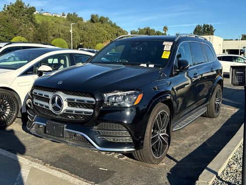 Used 2023 Mercedes-Benz GLS 450 4MATIC w/ AMG Line Exterior image 2