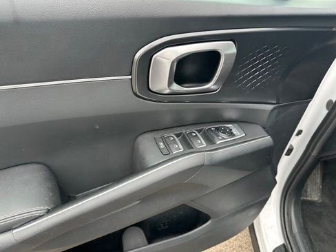 Used 2025 Kia Sorento S w/ Panoramic Sunroof Package image 20