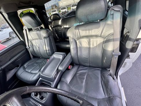 Used 2001 Chevrolet Silverado 3500 LT image 13
