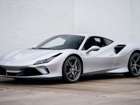 Used 2022 Ferrari F8 Tributo image 7