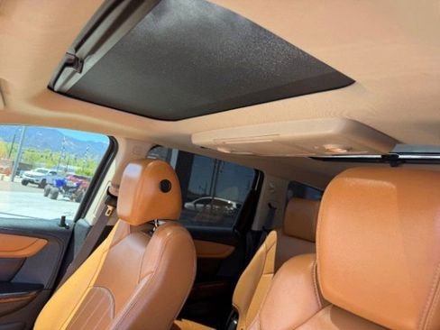 Used 2014 Chevrolet Traverse LTZ image 30