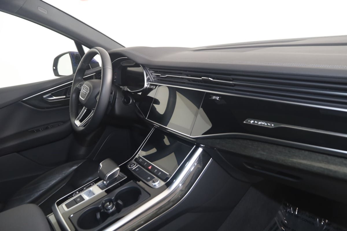 Used 2023 Audi Q7 2.0T Premium w/ Convenience Package AWD/4WD image 34
